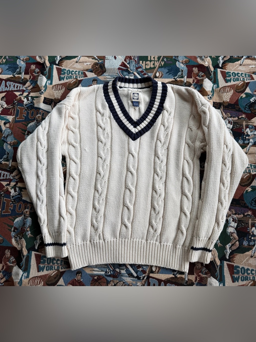 Vintage 90s Men’s G.H. Bass Cable Knit V-Neck Cotton Cream Sweater